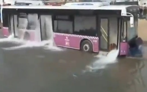 How To Clean A Bus With A Fire Hydrant - The Poke