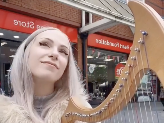 This busker’s world-beating restraint in the face of this outrageously entitled busybody is a simply incredible watch