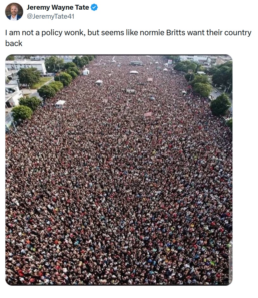 @JeremyTate41
I am not a policy wonk, but seems like normie Britts want their country back
With an aerial shot of an enormous crowd - possibly created by AI, as it's low resolution and looks too uniform to be a real photo.