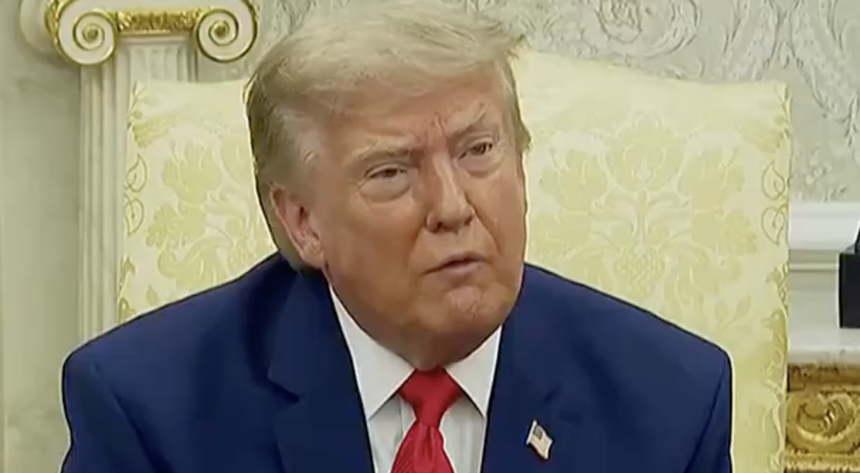 Donald Trump appeared to forget the word for 'earthquake' and his desperate attempts to fill in made it even funnier
