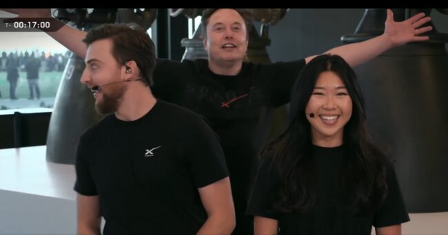 Elon Musk ‘surprised’ a couple of his SpaceX workers, and reached previously unseen levels of cringe – 16 savage burns