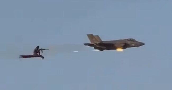The hilarious Community Note on this ‘fighter plane versus flying carpet’ clip may be the greatest of all time