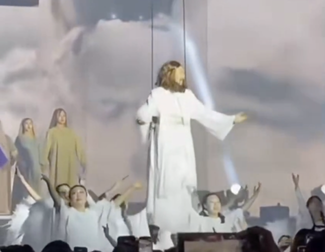 This actor playing Jesus was supposed to be hoisted 10 feet in the air but went up 100 feet instead and the final shot is a genuine jaw-dropper